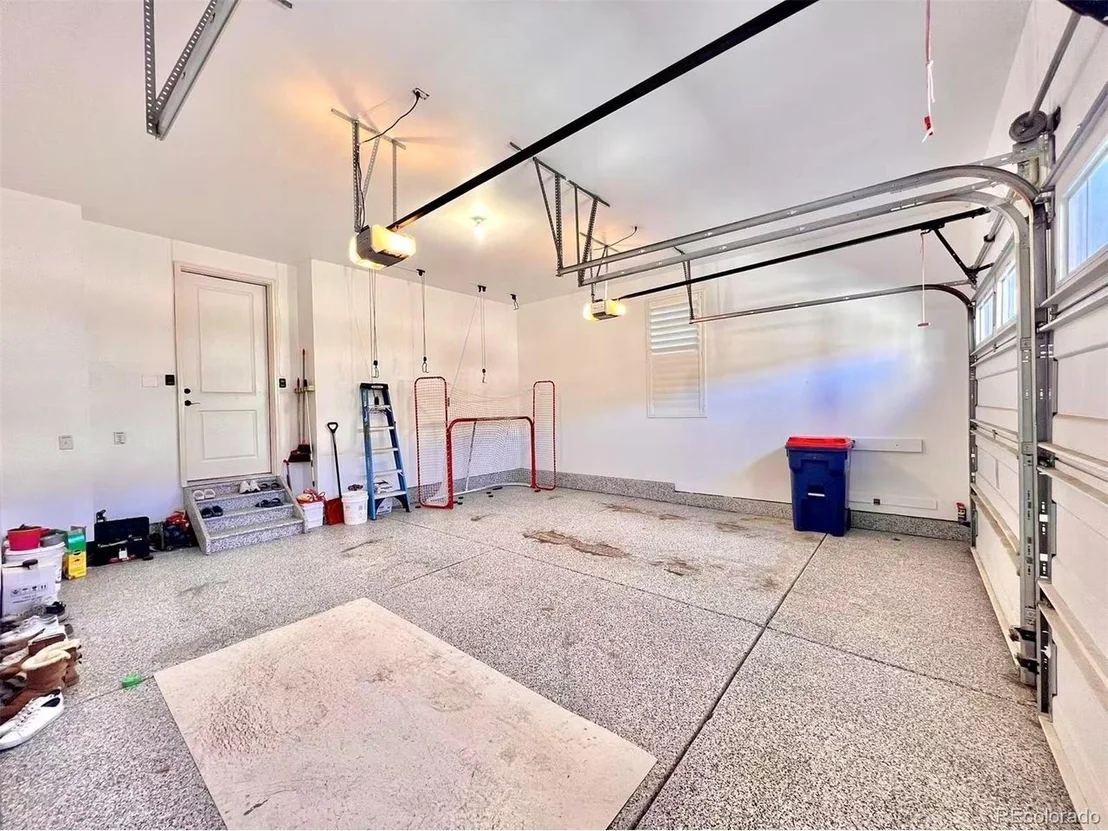 Photo of 10615 Montecito Dr