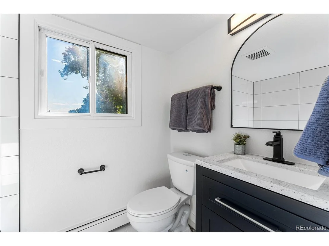 Photo of 1401 Hillside Dr