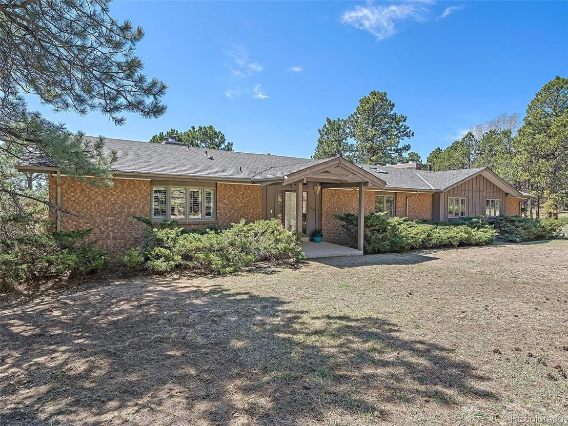 Photo of 2980 Interlocken Dr