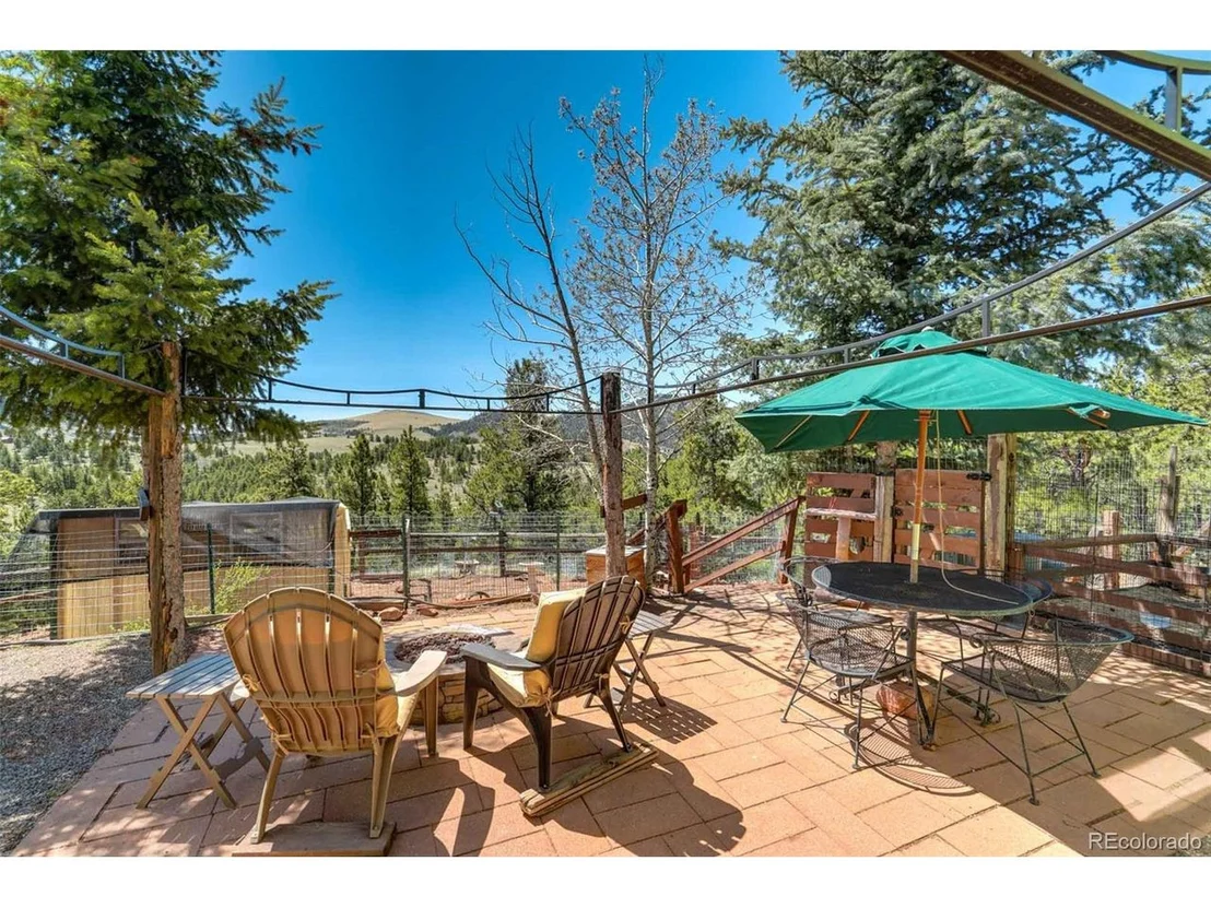 Photo of 100 Hawk Ln