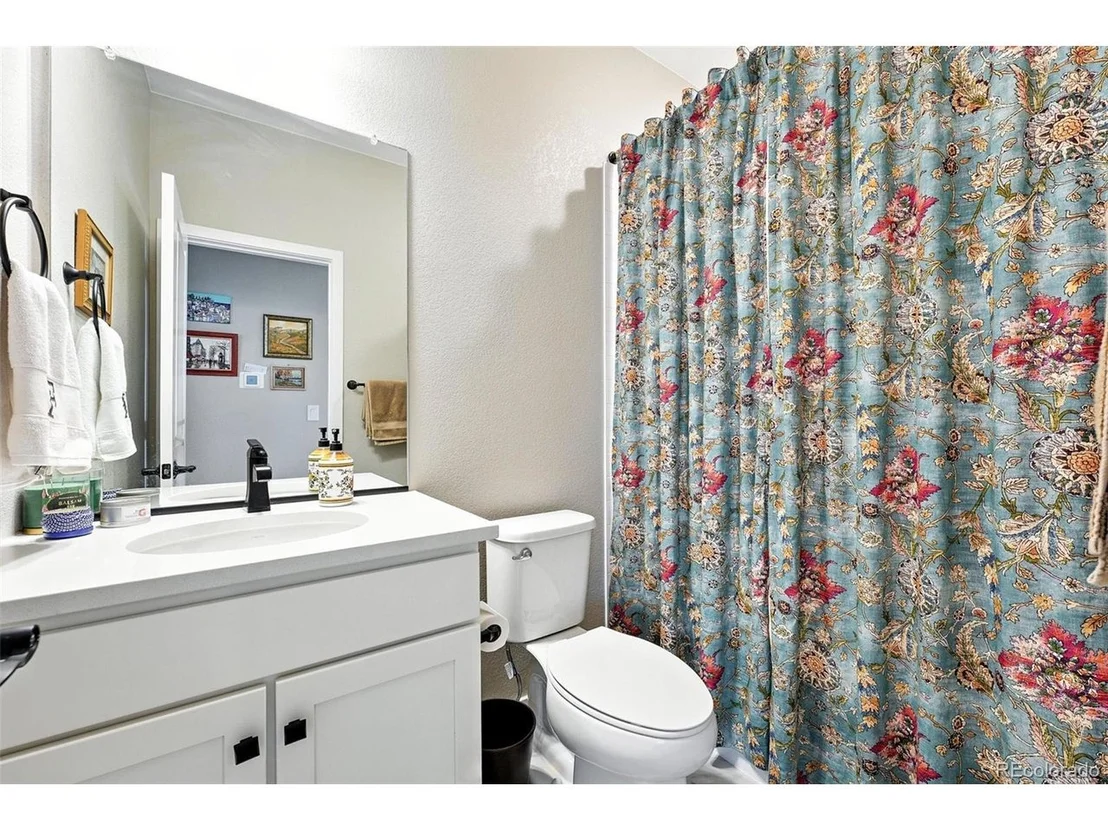 Photo of 5417 Riverbend Ave