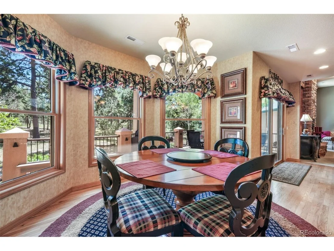 Photo of 17556 Colonial Park Dr