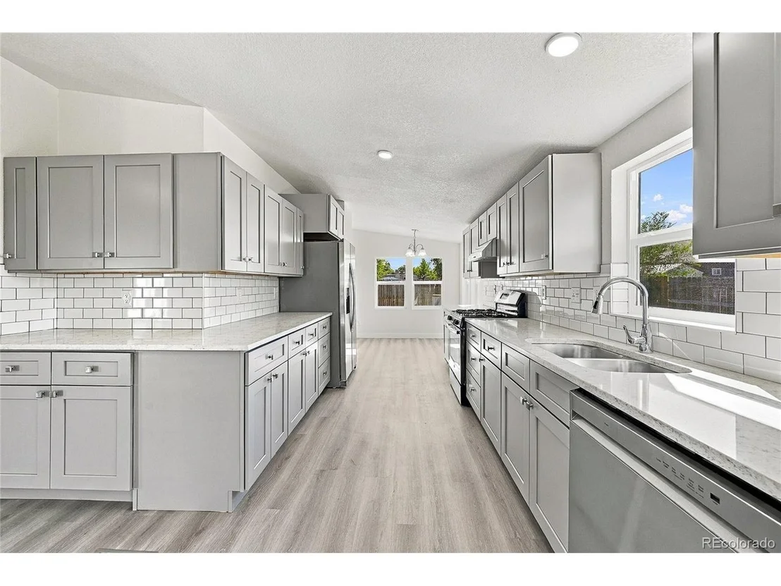 Photo of 3437 W 3rd St