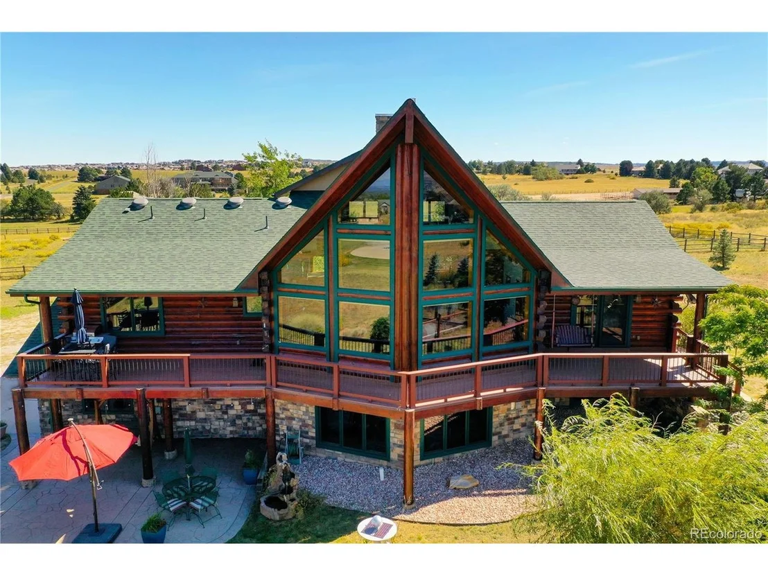 Photo of 6584 Lakeside Cir