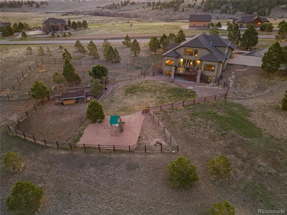 Photo of 47375 Conifer Cir