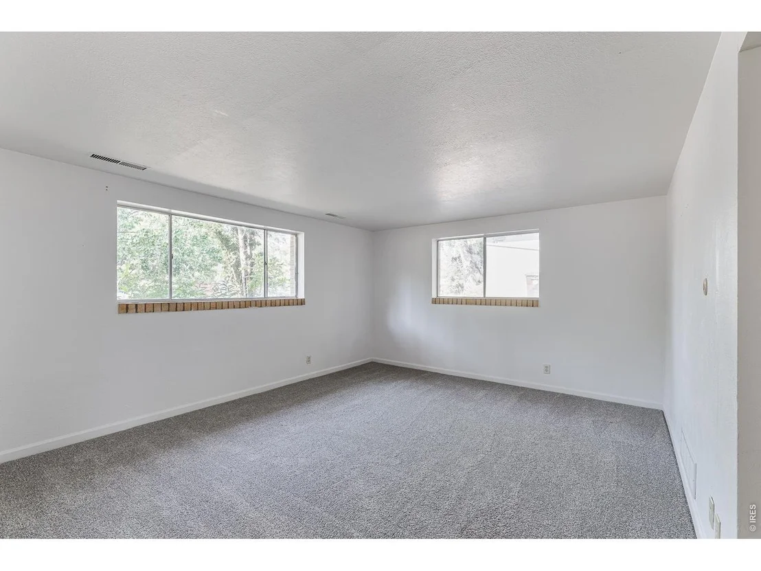 Photo of 560 Hartford Dr