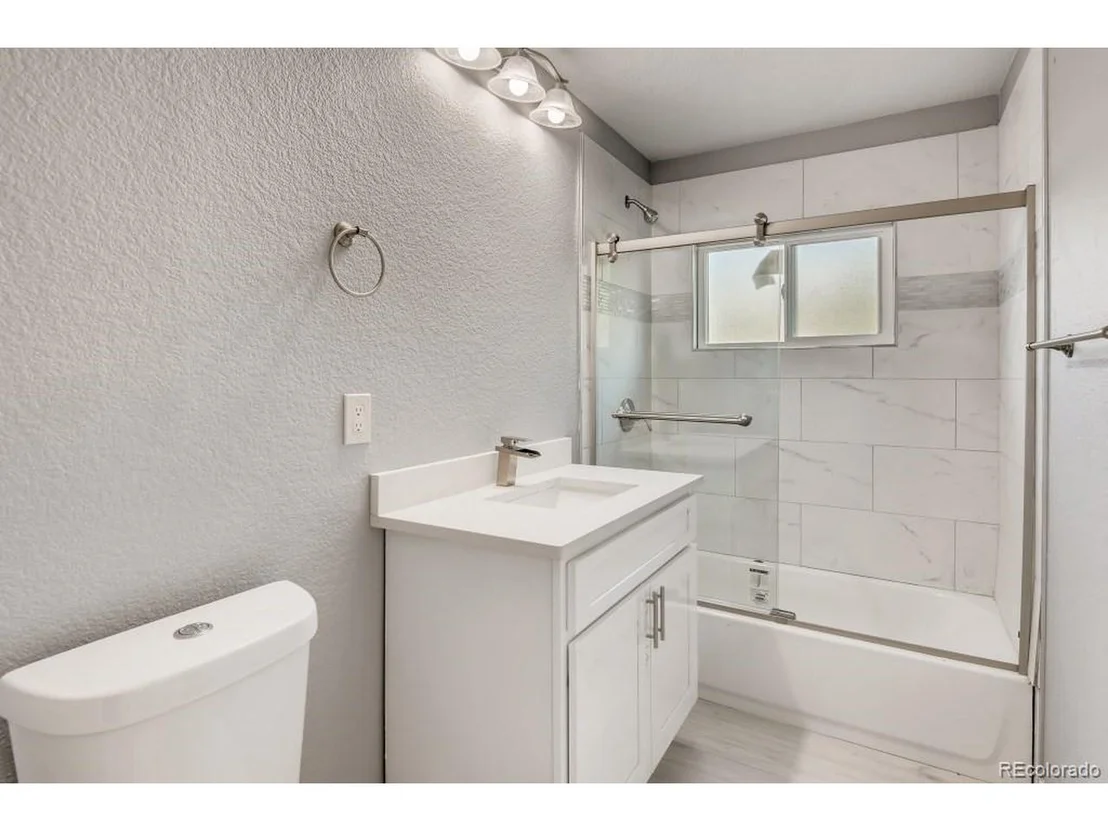 Photo of 725 Lansing St