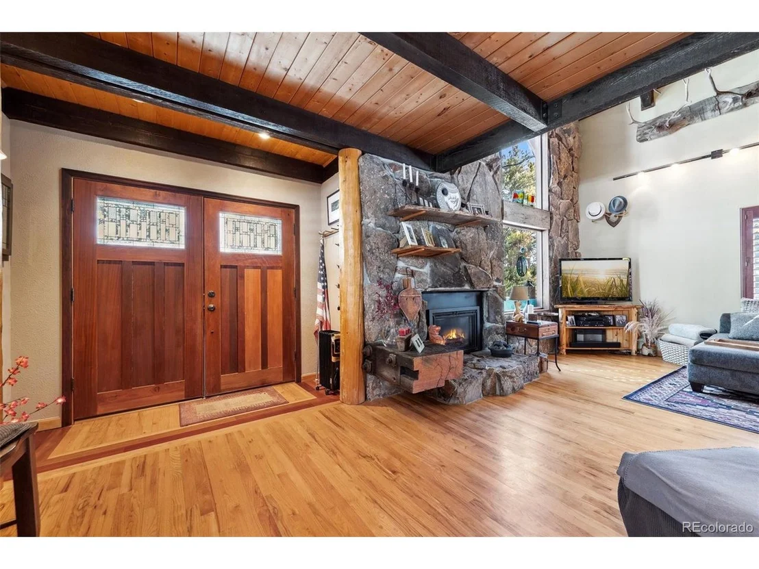 Photo of 266 Lodgepole Dr