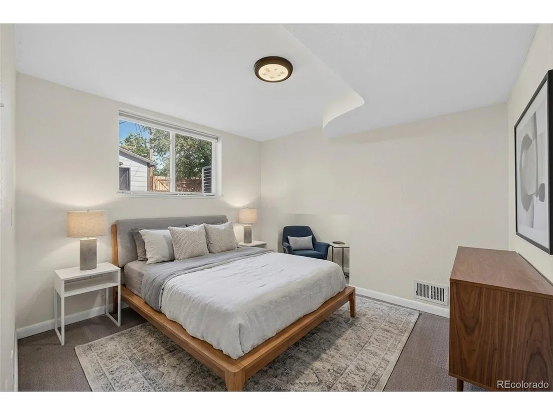 Photo of 3652 Locust St