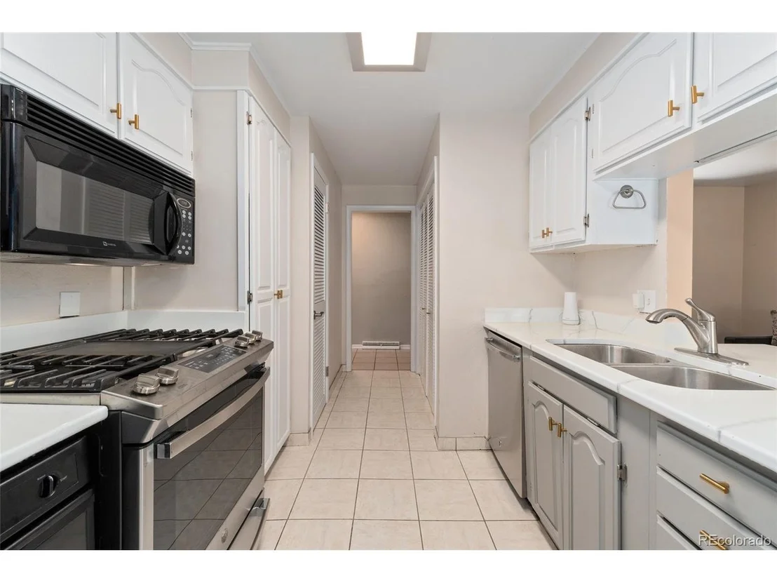 Photo of 5997 Flower St