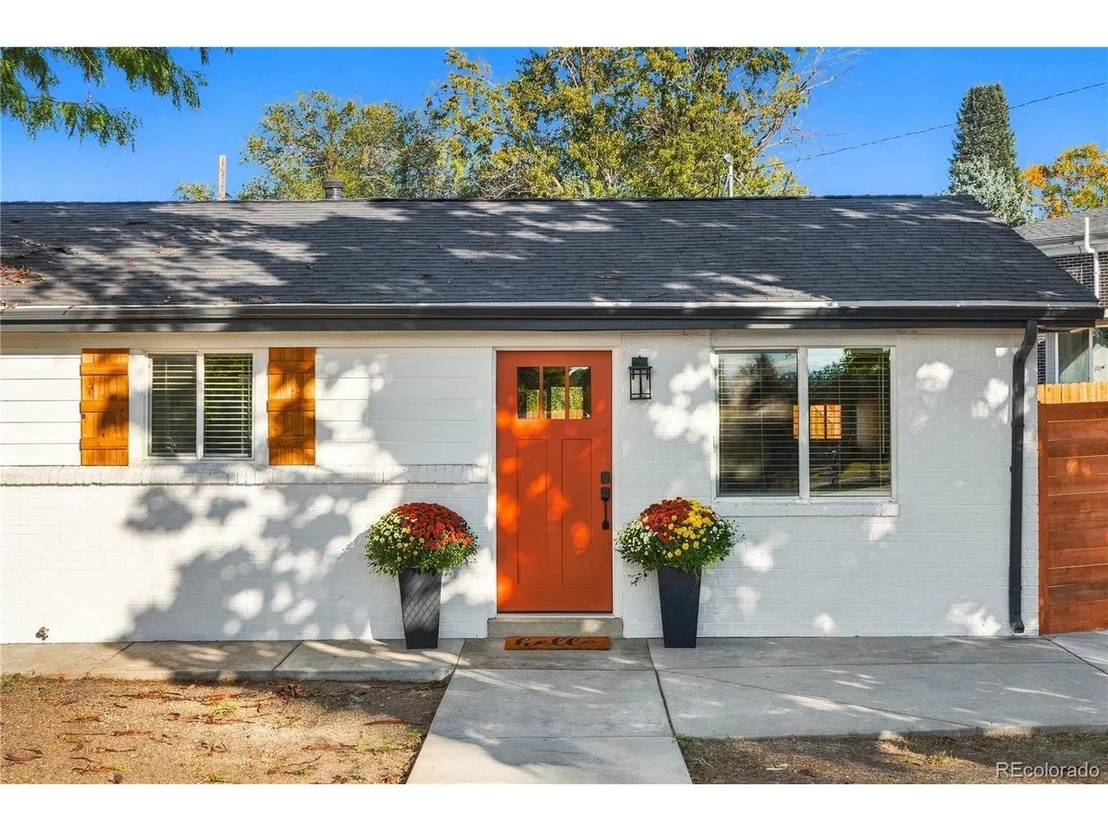Photo of 5590 Clear Creek Dr