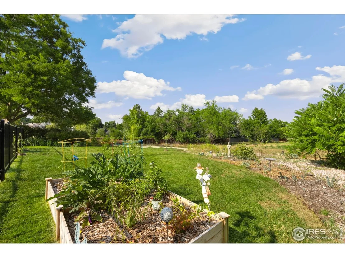 Photo of 378 High Pointe Dr