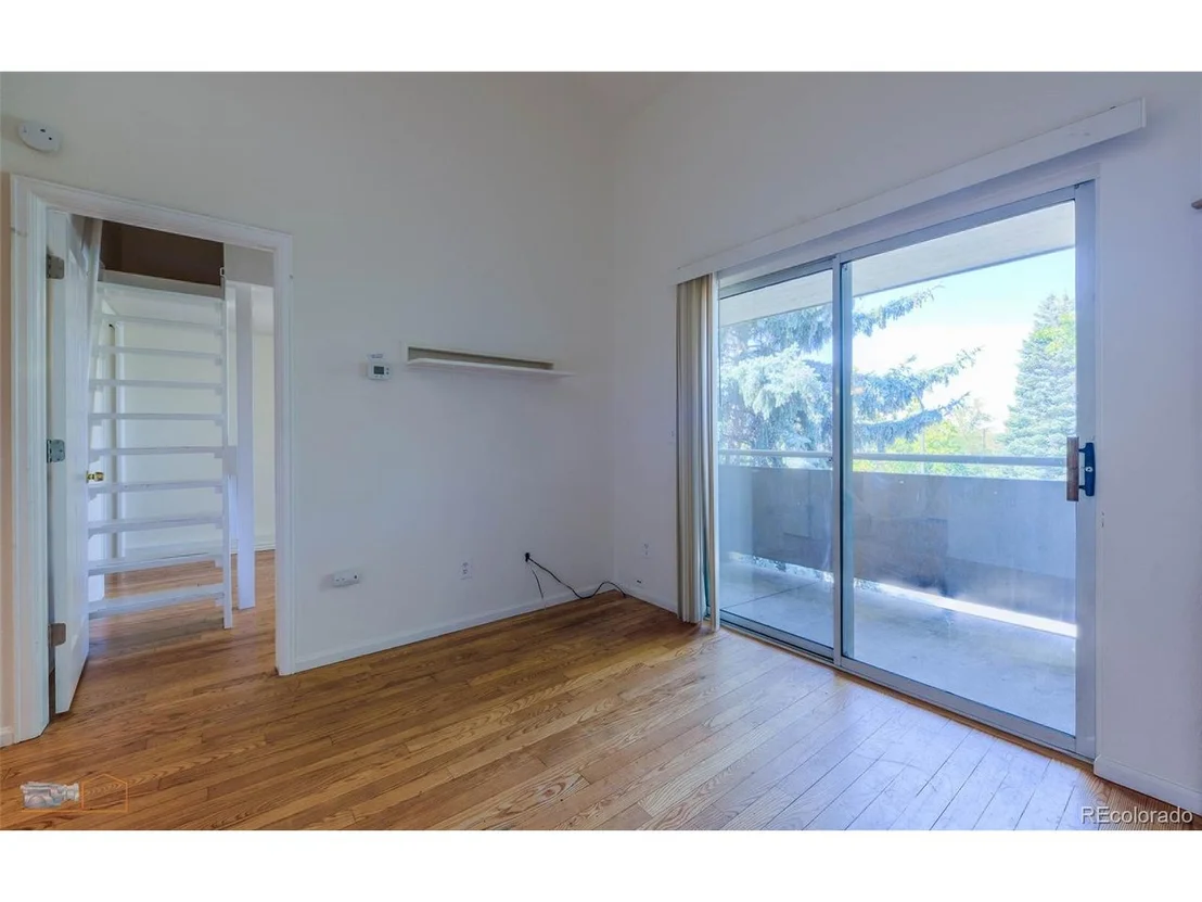 Photo of Unit 204 at 935 Broadway