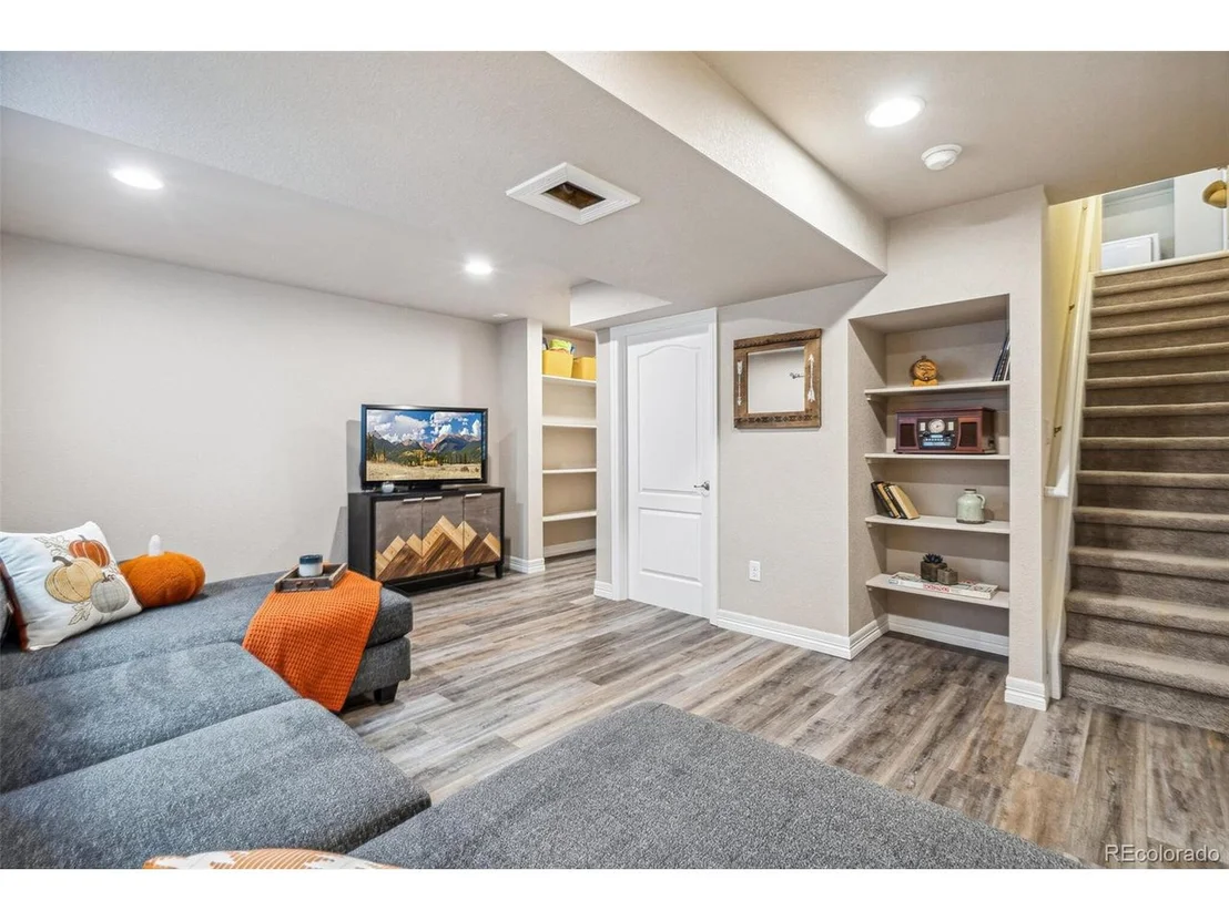 Photo of 10533 Taylor Ave