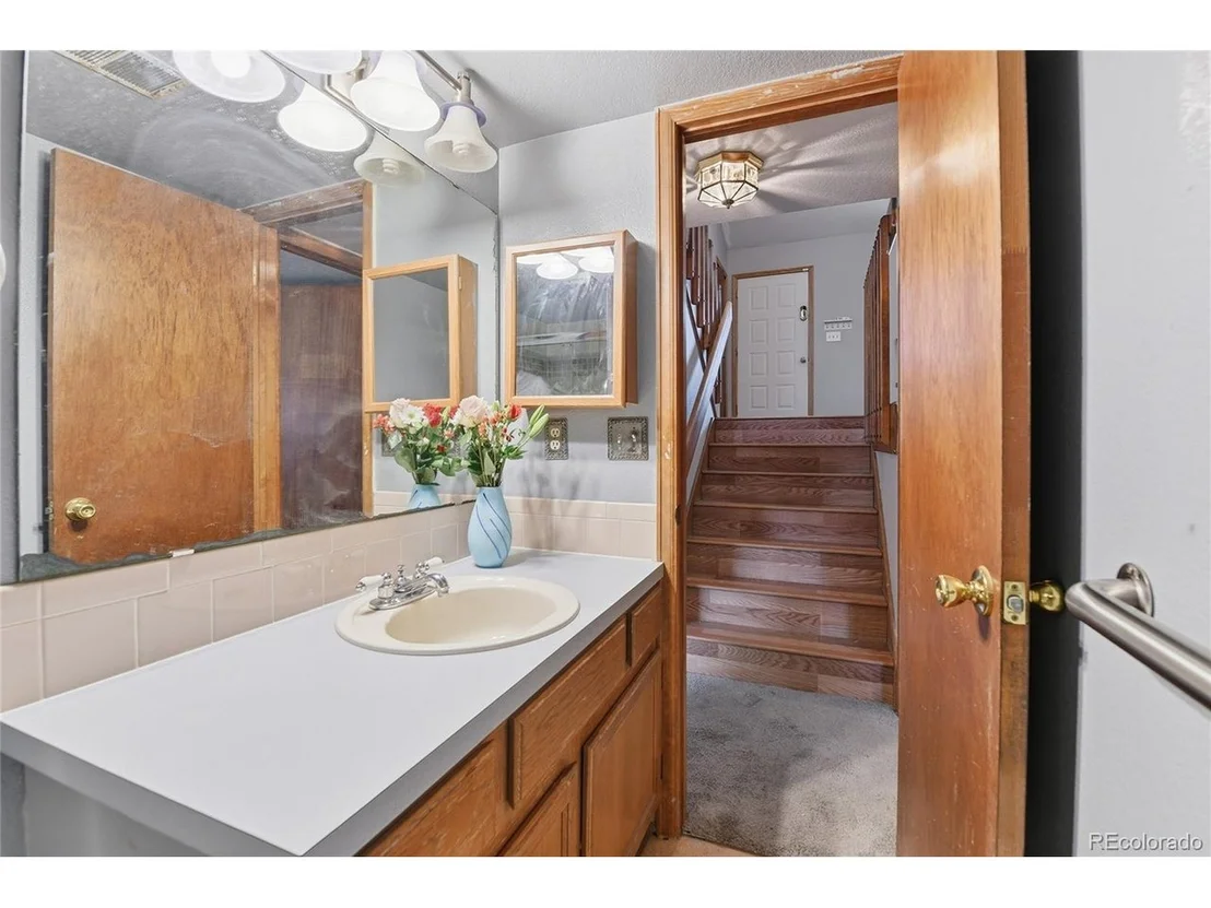 Photo of 450 N 9th Pl