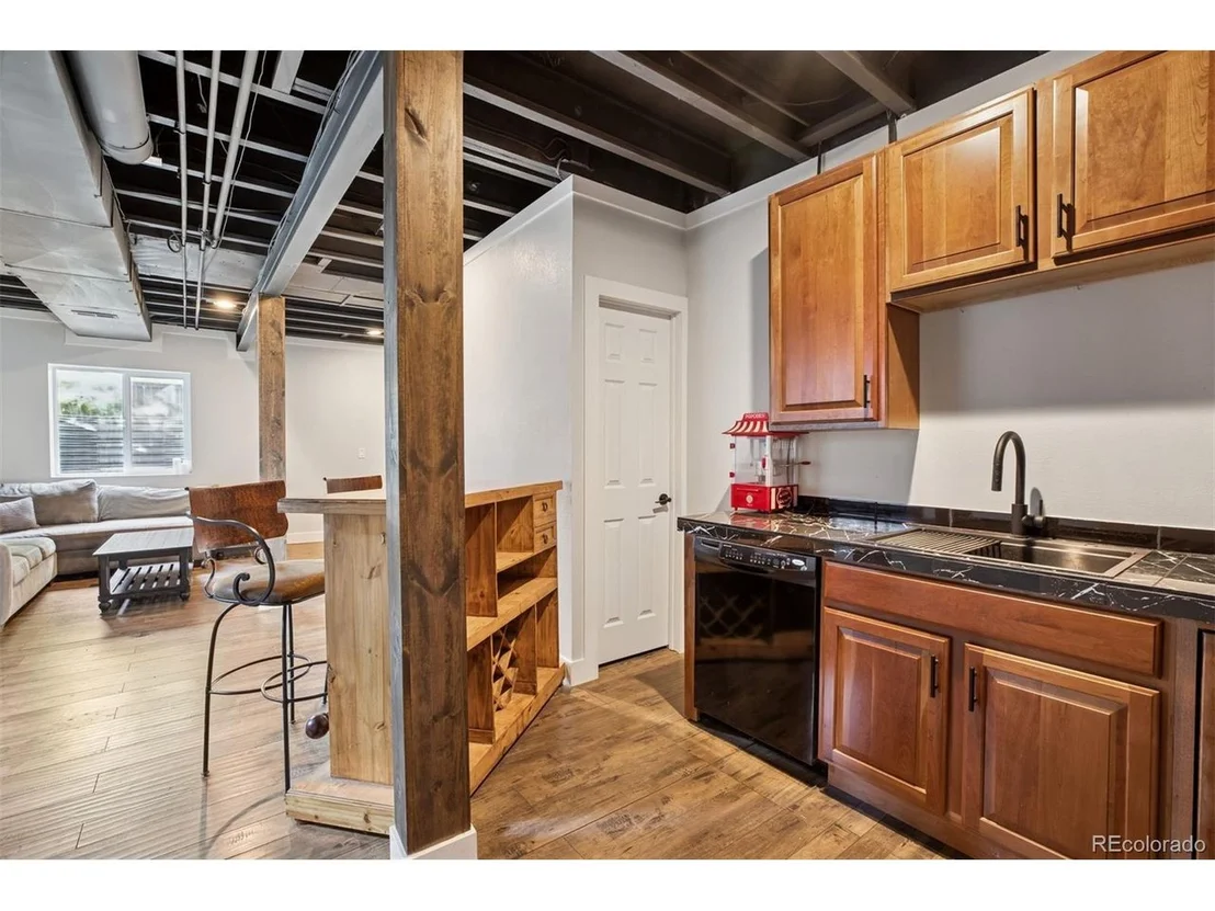 Photo of 104 Willowick Cir