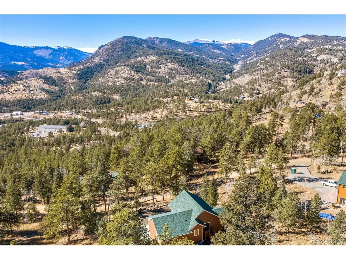 Photo of 544 Aspen Ln