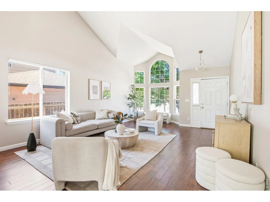 Photo of 673 Eaton Cir