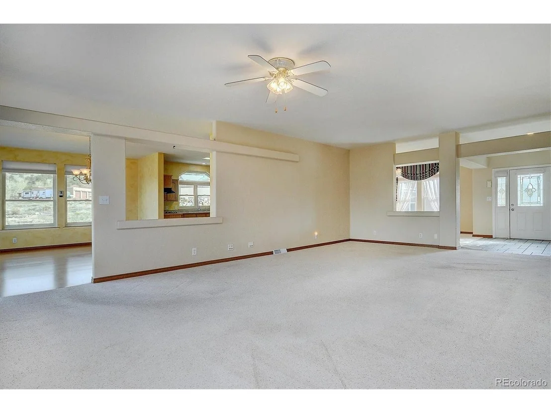 Photo of 10305 W Cherokee Dr