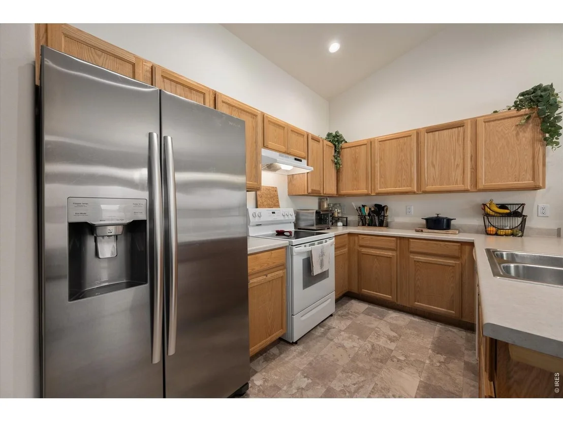 Photo of 970 Greenbrook Dr