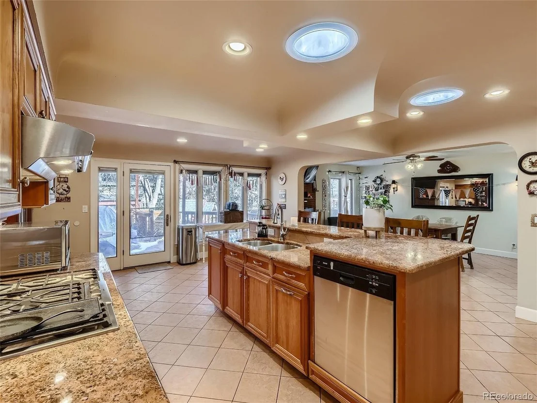 Photo of 2111 Glenfair Dr