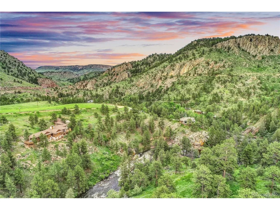 Photo of 1221 Longmont Dam Rd