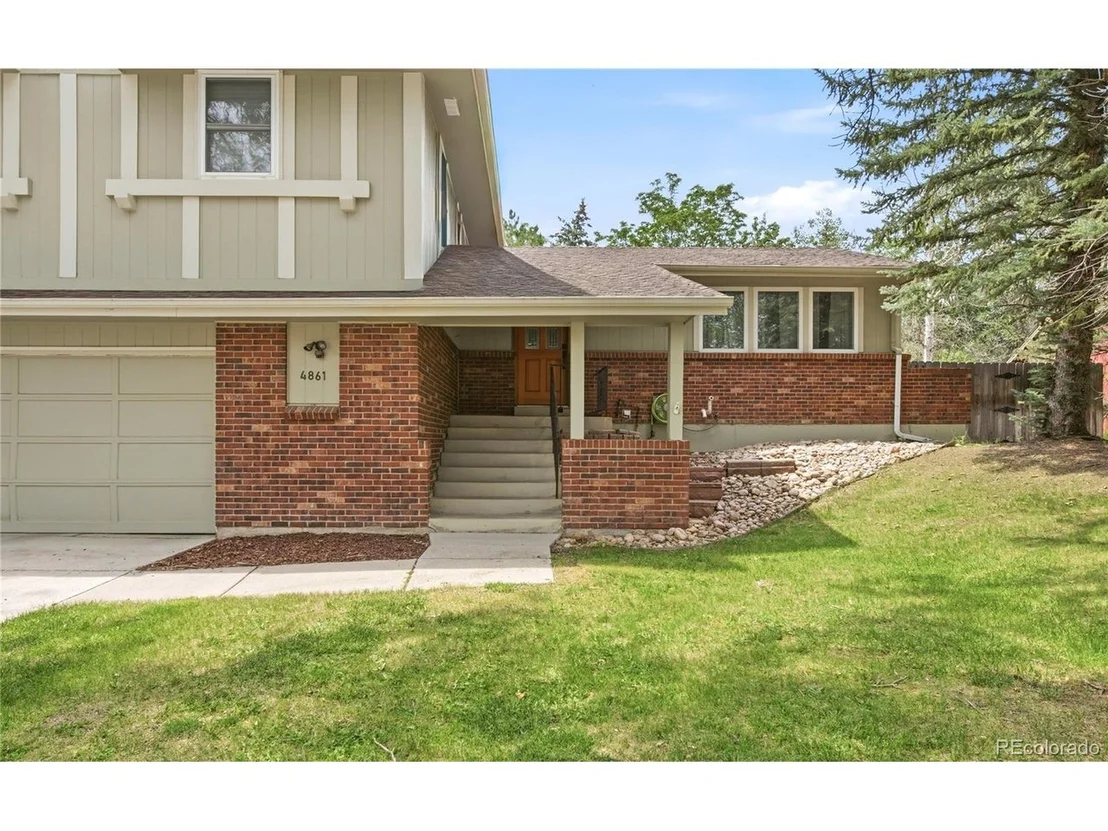Photo of 4861 Earle Cir