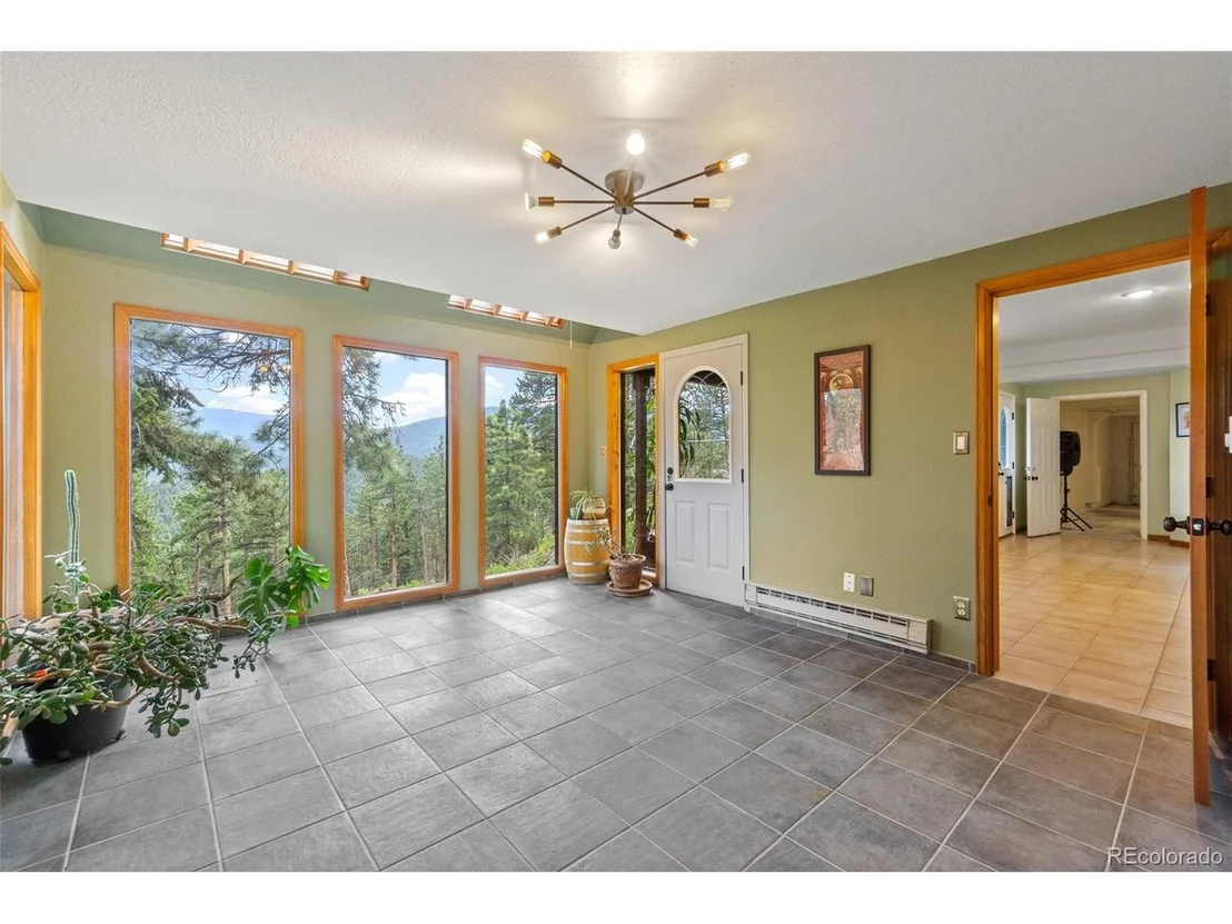 Photo of 16 Auk Ln