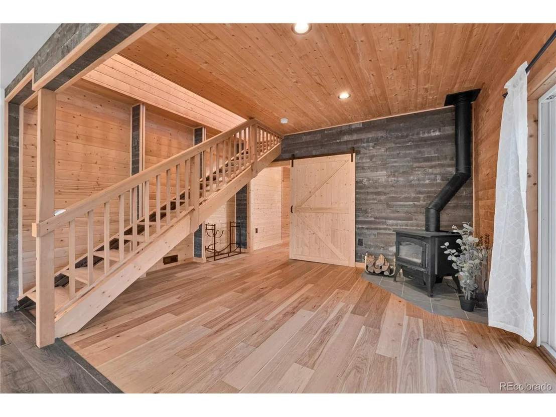 Photo of 450 Bent Ave