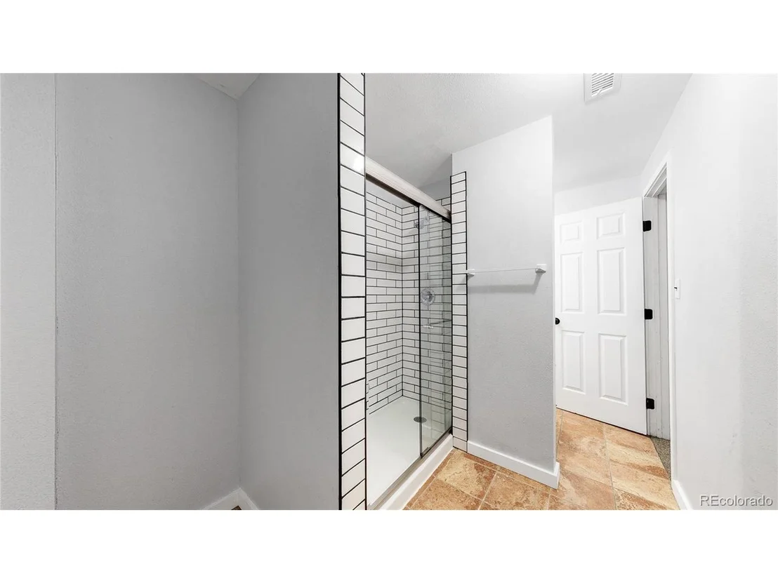 Photo of 2214 Alpine Ave