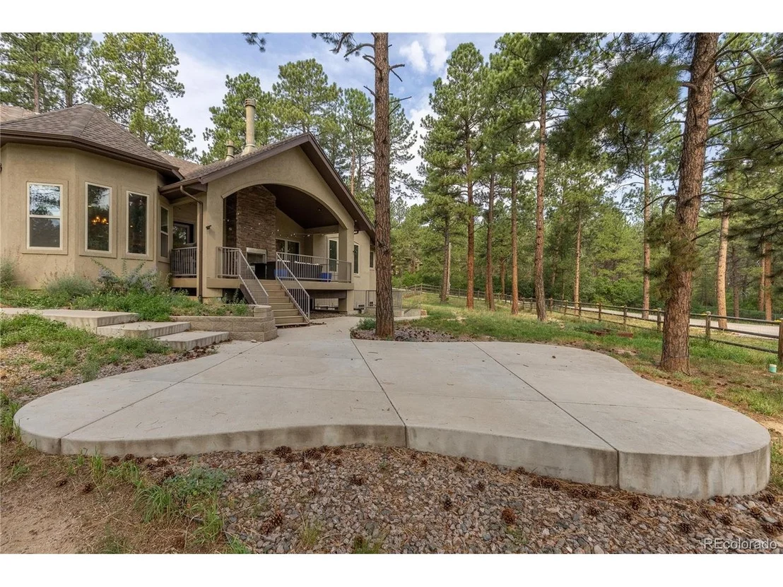 Photo of 1395 Gore Cir