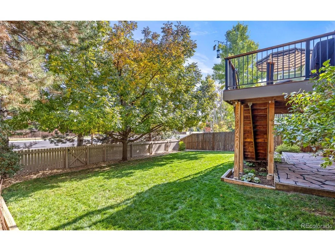 Photo of 592 Spruce Cir