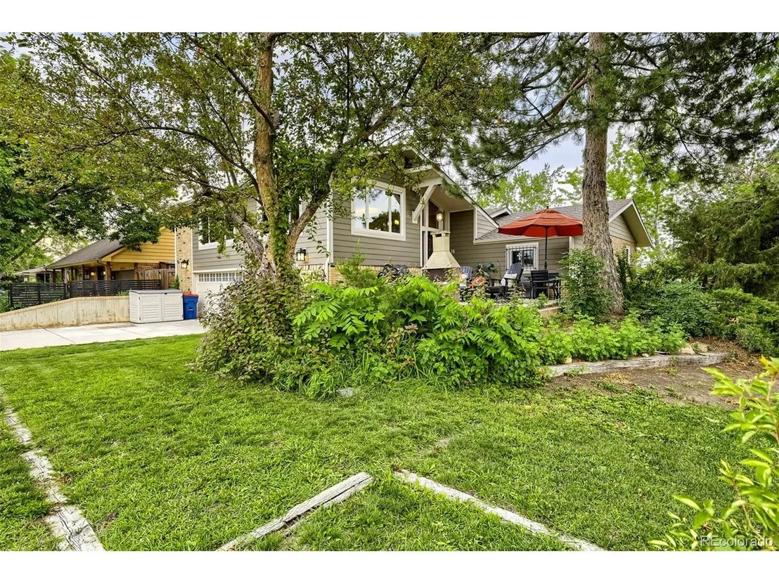 Photo of 8107 W 71st Pl