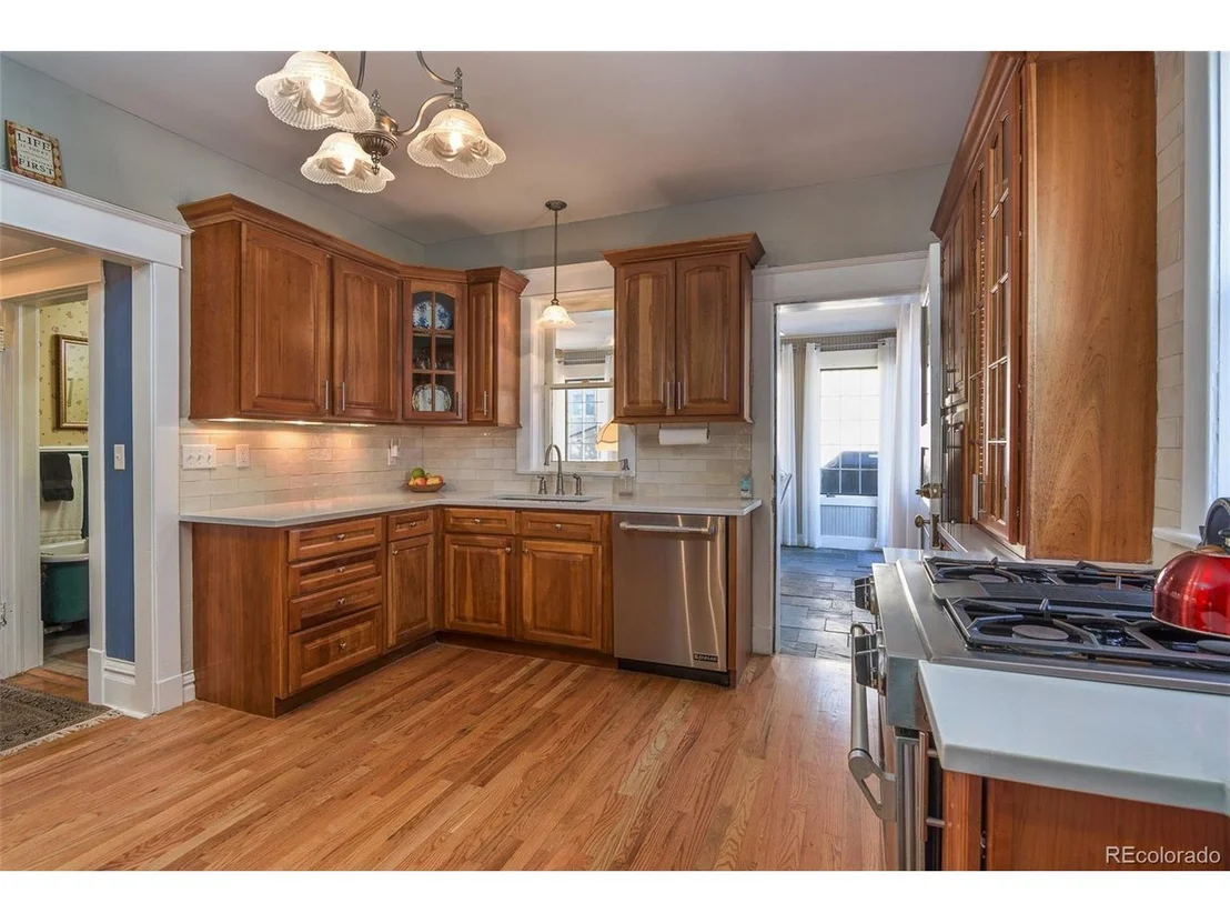 Photo of 1905 Iris Ave