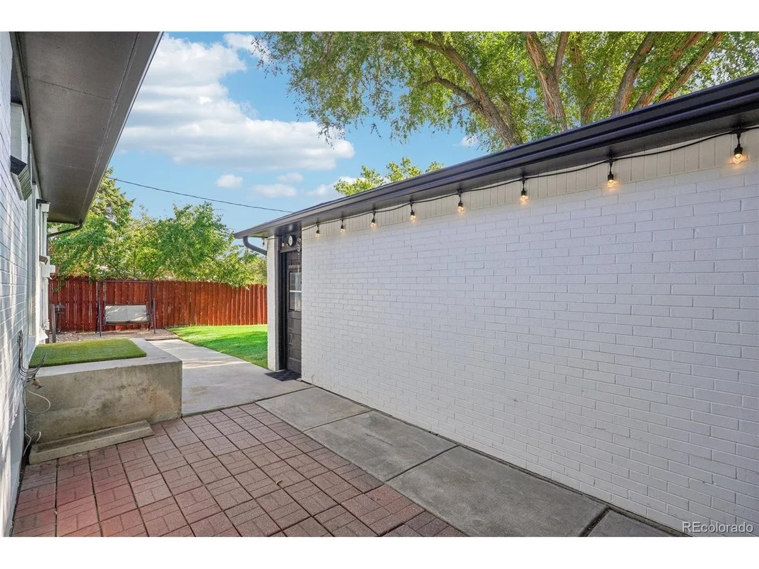 Photo of 6000 Wolff St