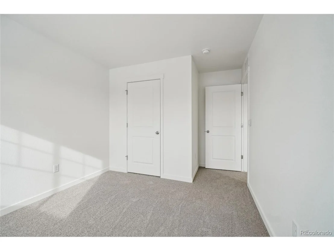 Photo of 704 Lake Emerson Rd