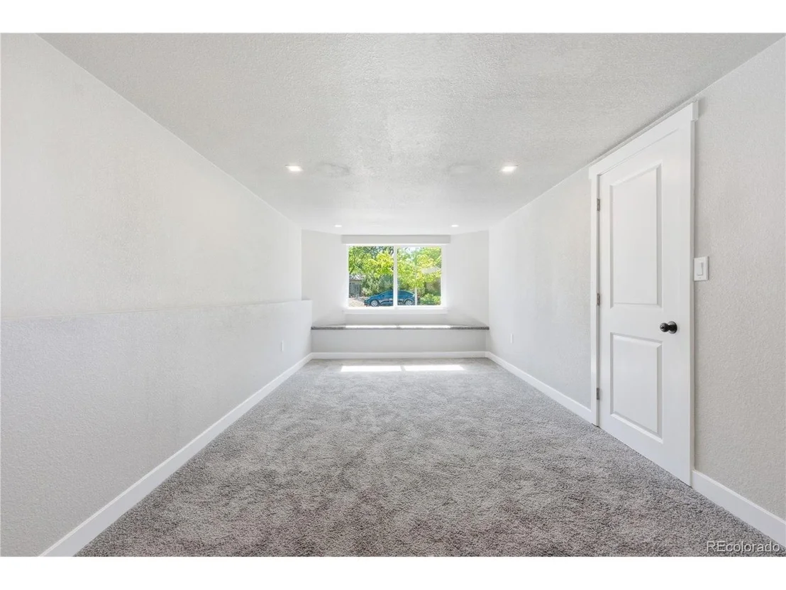 Photo of 950 Laurel St
