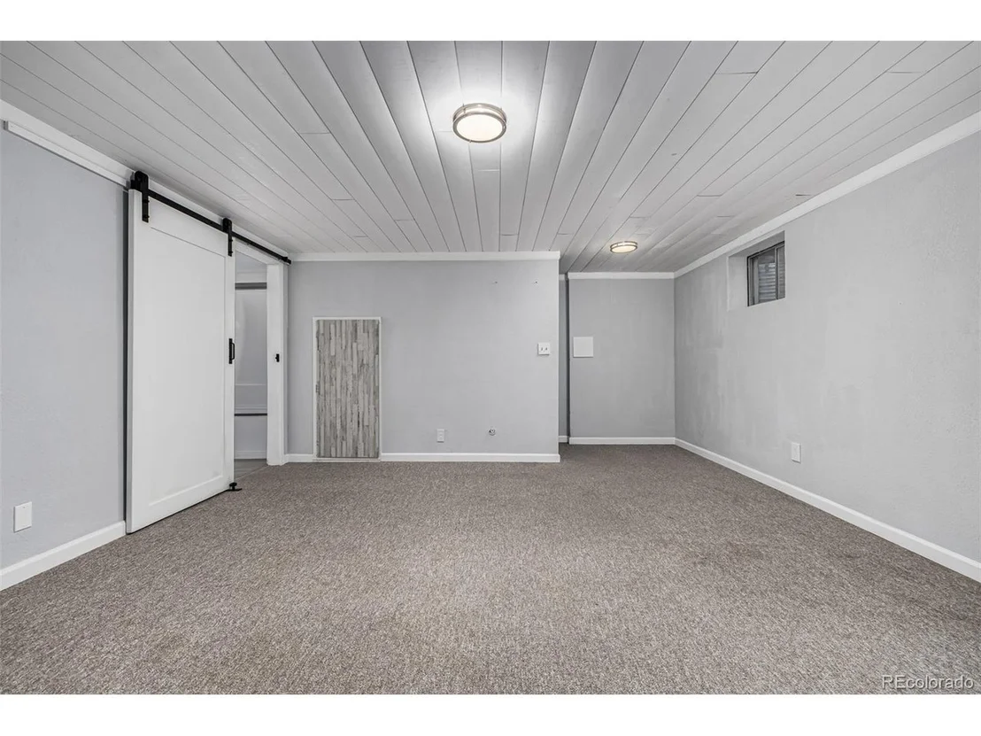 Photo of 7143 Fenton Cir