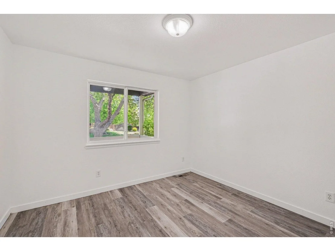 Photo of 943 Eagle Dr