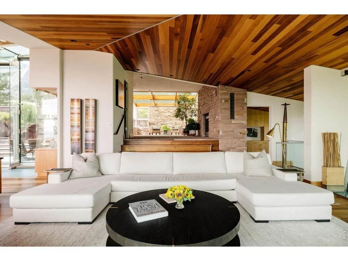 Photo of 333 Bellevue Dr