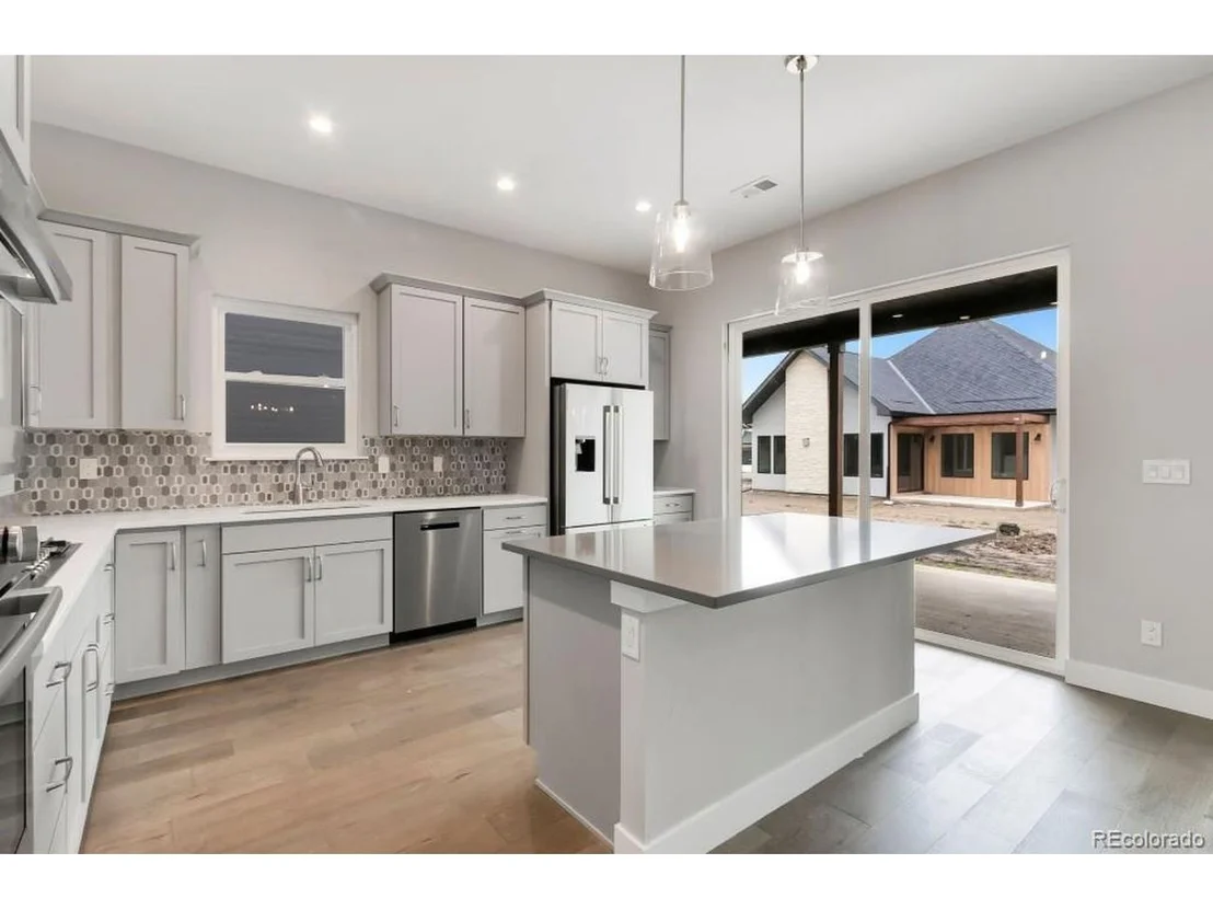 Photo of 1744 Barefoot Dr