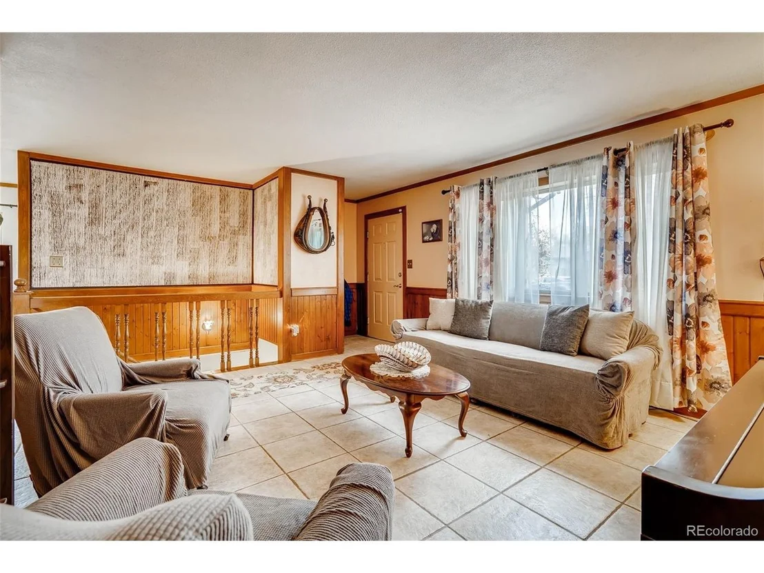 Photo of 5656 W 100th Pl