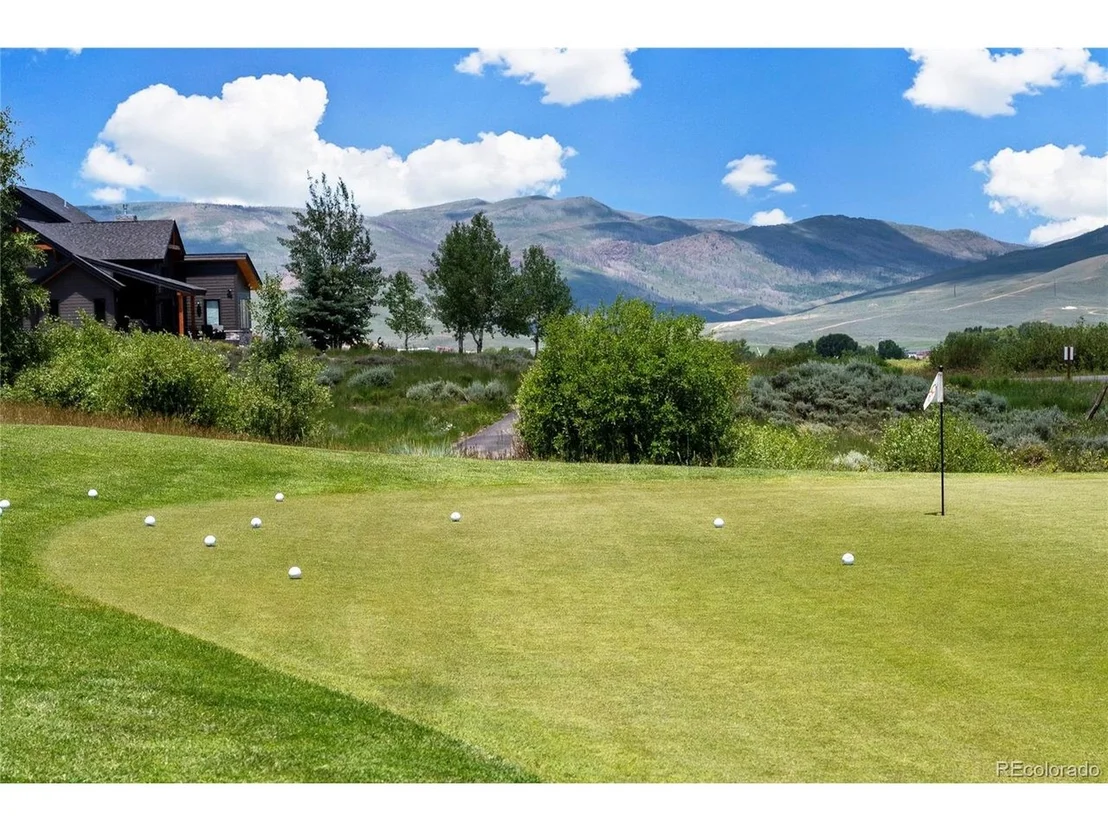 Photo of 844 Saddle Ridge Cir