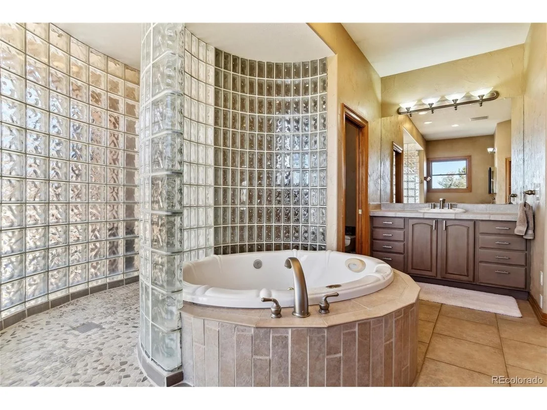 Photo of 10010 Steeplechase Dr