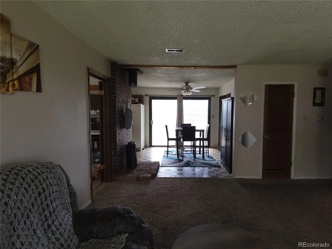 Photo of 711 Lee Dr