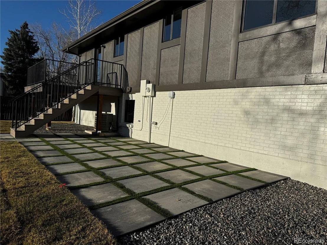 Photo of 8243 Everett Way