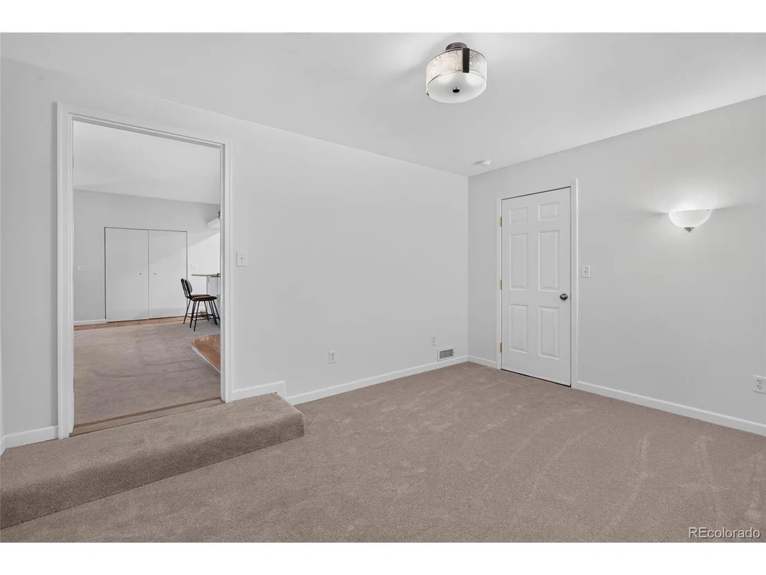 Photo of 7981 Robin Ln