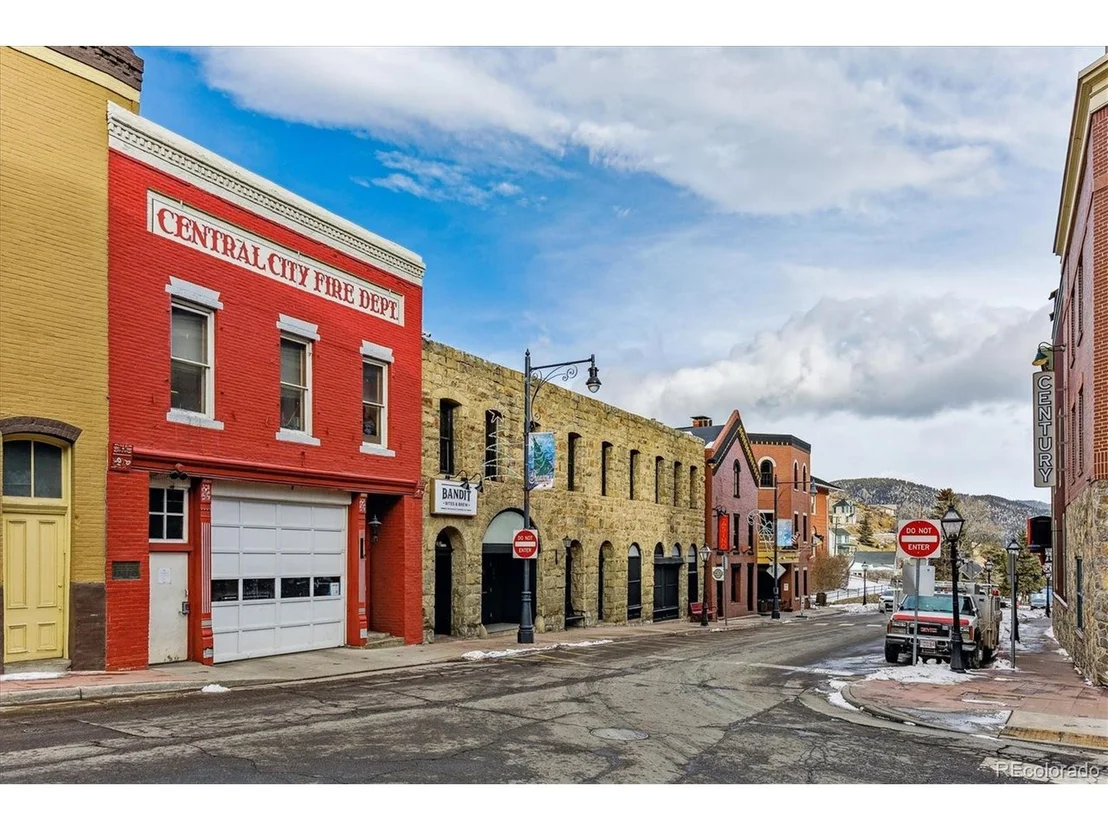 Photo of 340 Spring St