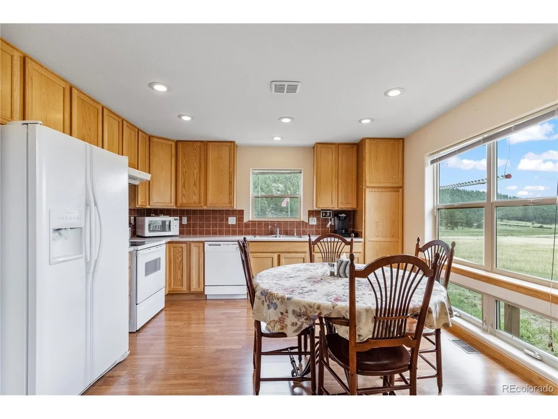 Photo of 38391 County Road 77