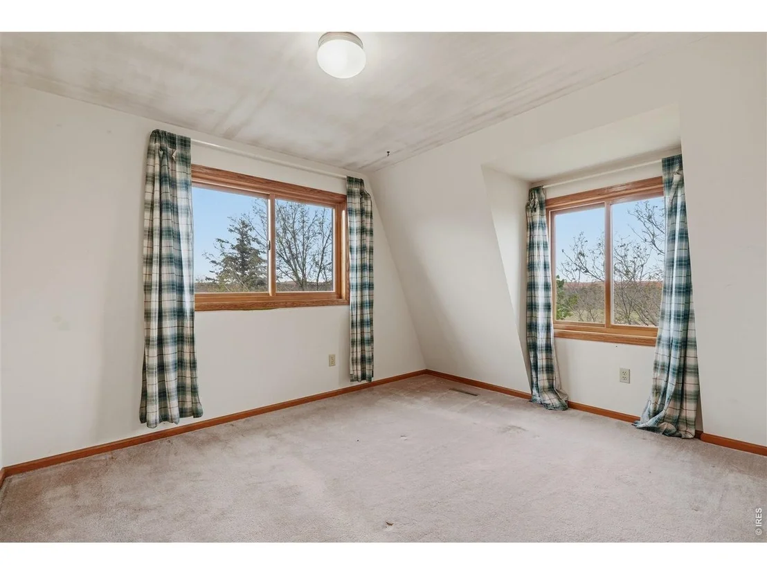 Photo of 26 Poorwill Ln